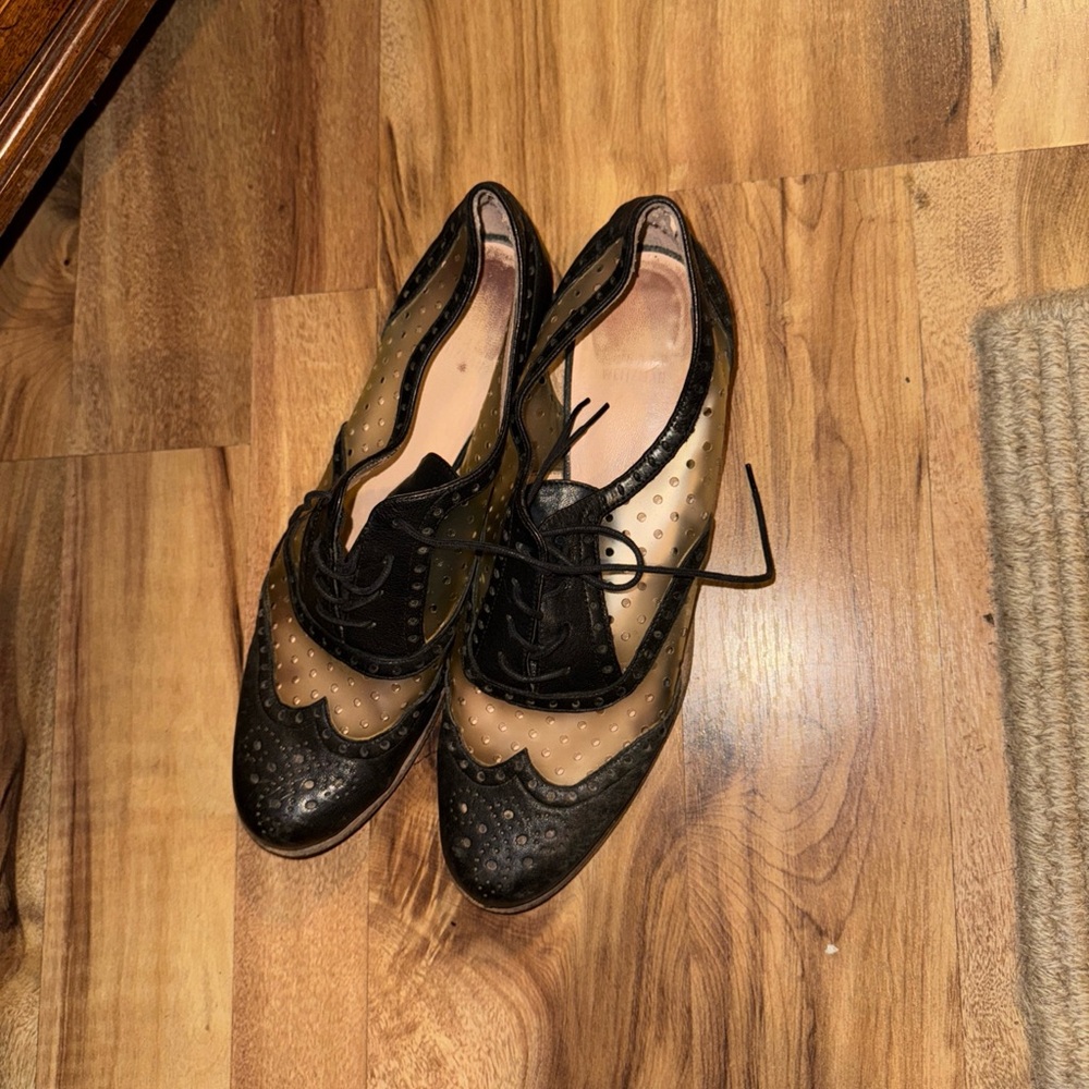 Stuart Weitzman Black and Loafer SZ 7.5
